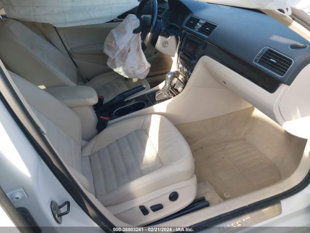 Photo 4 VIN: 1VWCN7A37EC006591 - VOLKSWAGEN PASSAT 