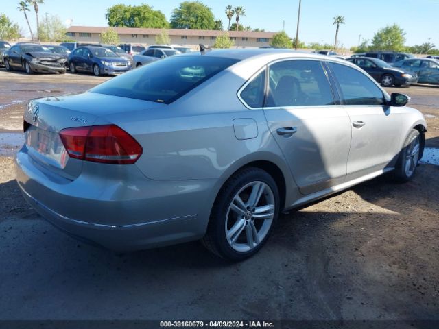 Photo 3 VIN: 1VWCN7A38CC033702 - VOLKSWAGEN PASSAT 