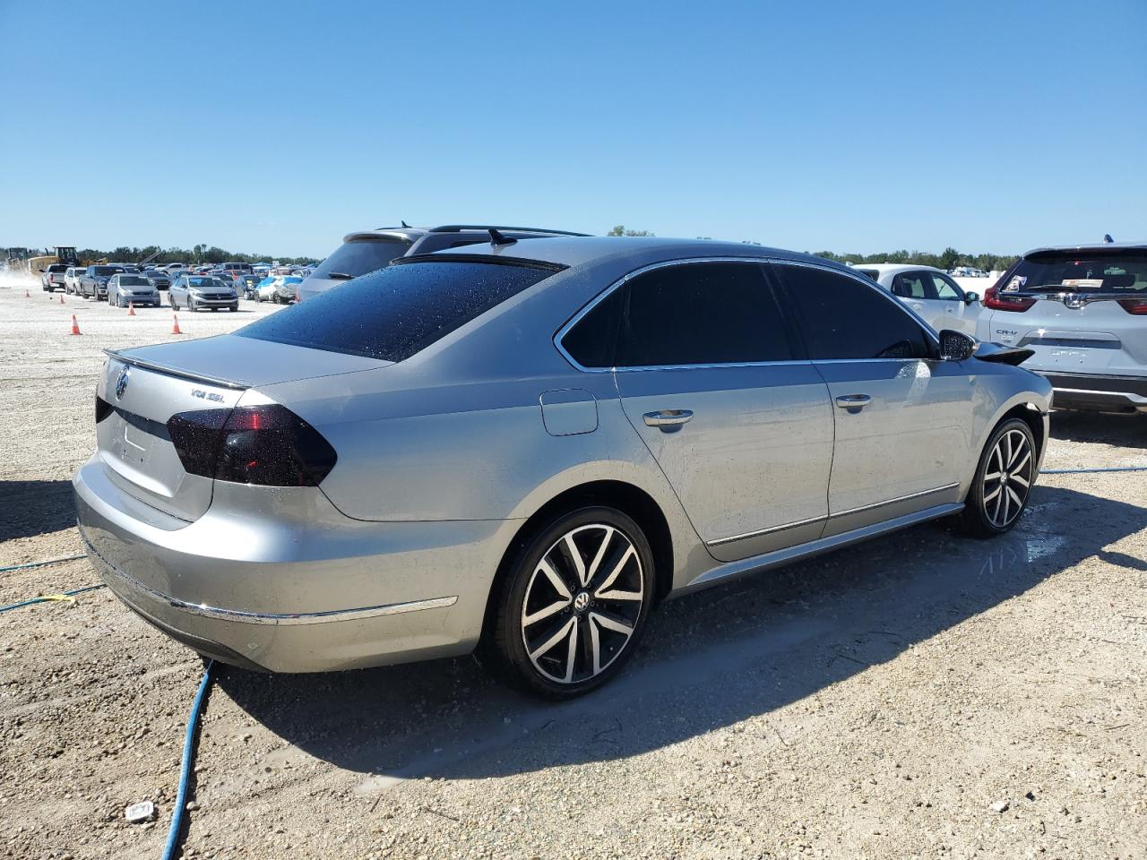 Photo 2 VIN: 1VWCN7A38CC063153 - VOLKSWAGEN PASSAT 