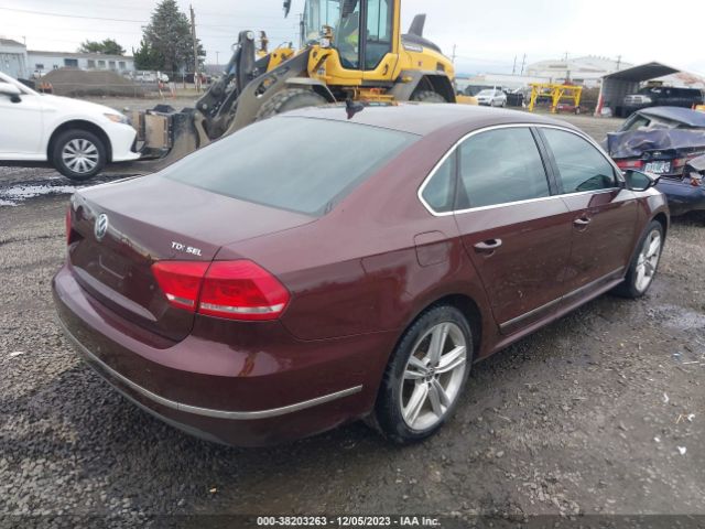 Photo 3 VIN: 1VWCN7A3XCC040313 - VOLKSWAGEN PASSAT 