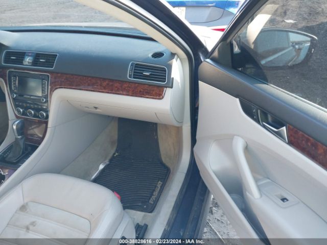 Photo 4 VIN: 1VWCN7A3XDC017051 - VOLKSWAGEN PASSAT 