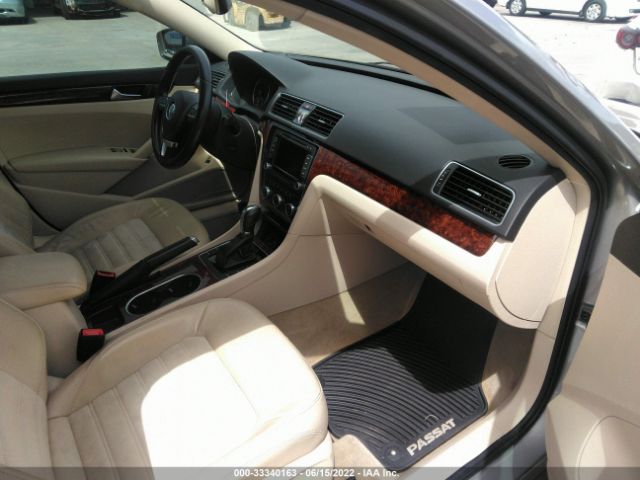 Photo 4 VIN: 1VWCN7A3XDC076522 - VOLKSWAGEN PASSAT SEL 