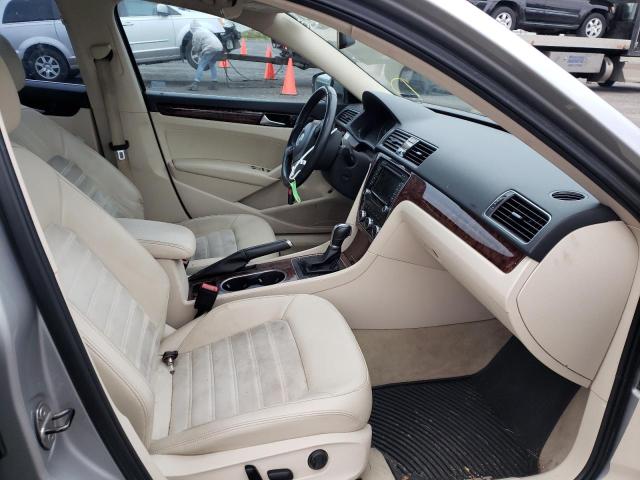 Photo 4 VIN: 1VWCN7A3XDC108403 - VOLKSWAGEN PASSAT SEL 