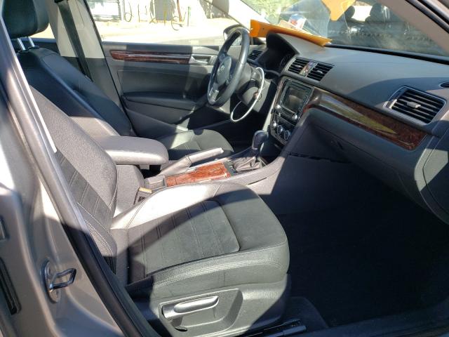 Photo 4 VIN: 1VWCP7A30CC055137 - VOLKSWAGEN PASSAT 