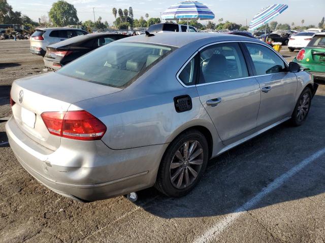 Photo 2 VIN: 1VWCP7A32CC079472 - VOLKSWAGEN PASSAT SEL 