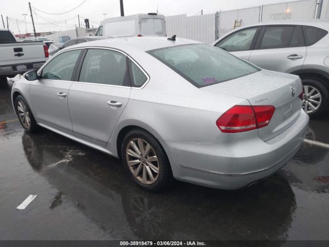 Photo 2 VIN: 1VWCP7A37CC084439 - VOLKSWAGEN PASSAT 