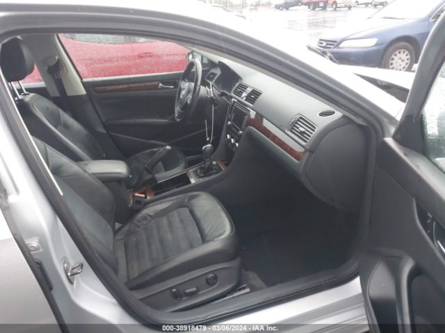 Photo 4 VIN: 1VWCP7A37CC084439 - VOLKSWAGEN PASSAT 