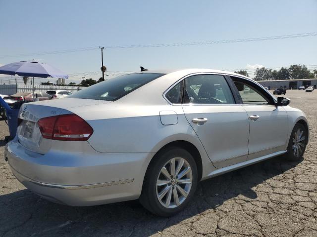 Photo 2 VIN: 1VWCP7A38CC028705 - VOLKSWAGEN PASSAT 