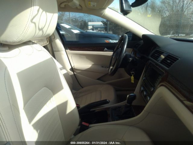 Photo 4 VIN: 1VWCP7A39CC067612 - VOLKSWAGEN PASSAT 