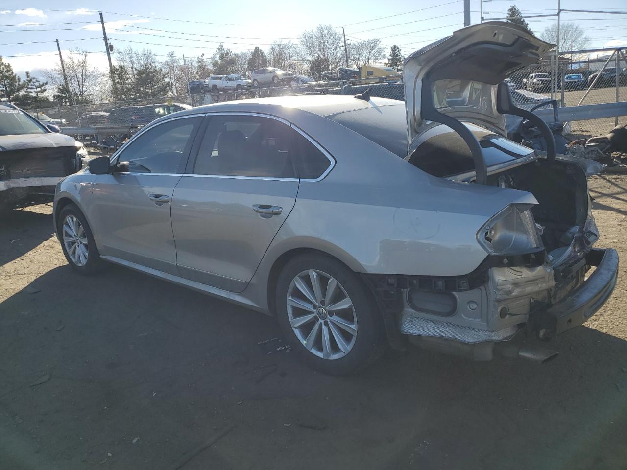 Photo 1 VIN: 1VWCP7A39DC146778 - VOLKSWAGEN PASSAT 