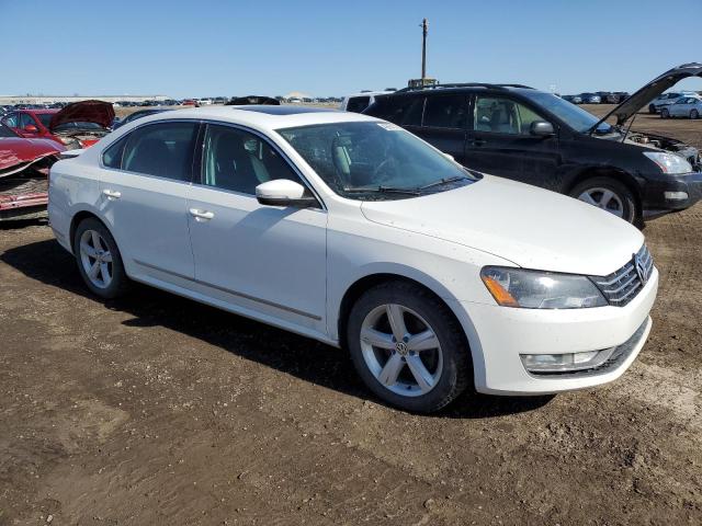 Photo 3 VIN: 1VWCS7A31EC104640 - VOLKSWAGEN PASSAT 