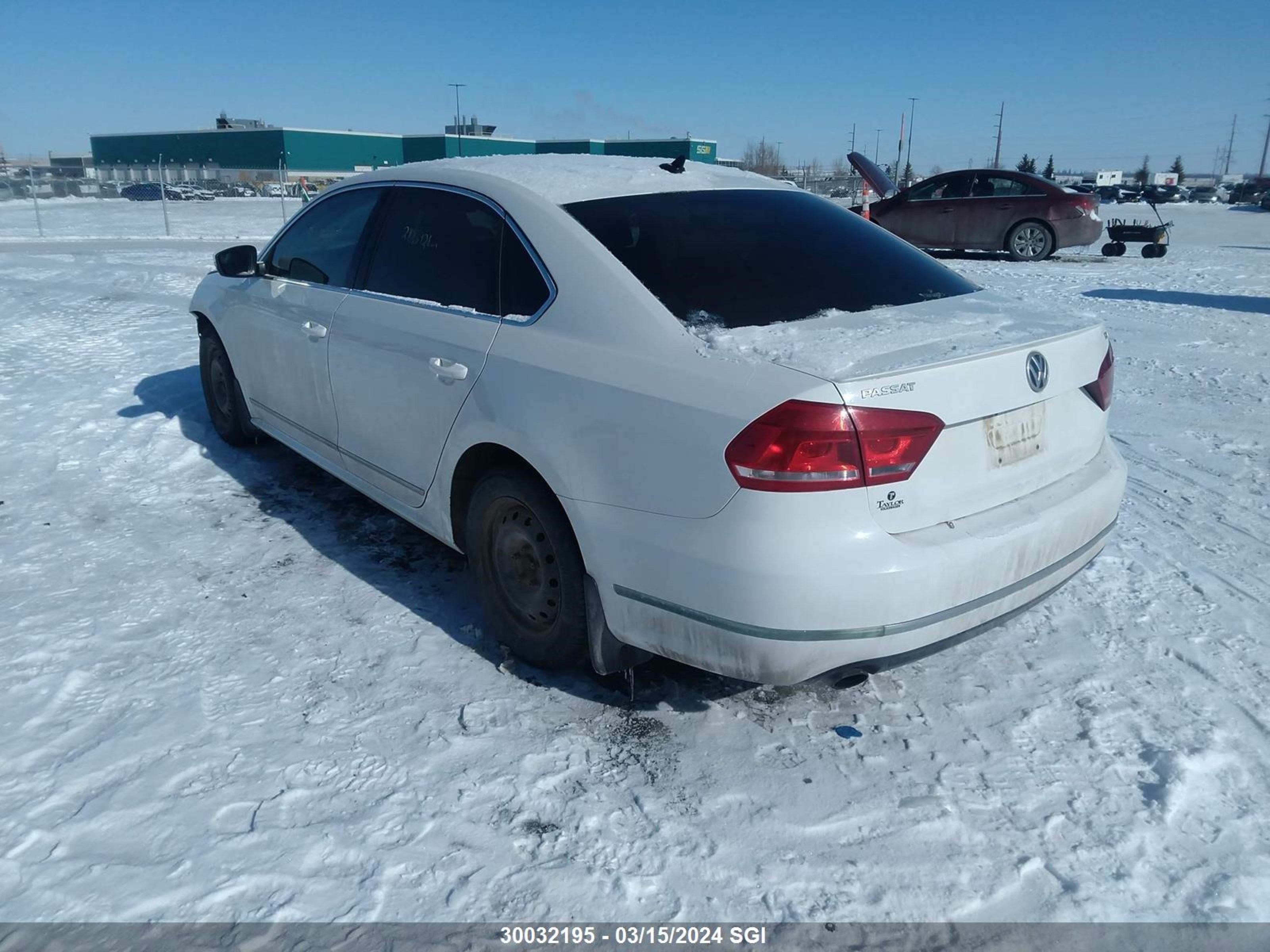 Photo 2 VIN: 1VWCS7A32FC073299 - VOLKSWAGEN PASSAT 