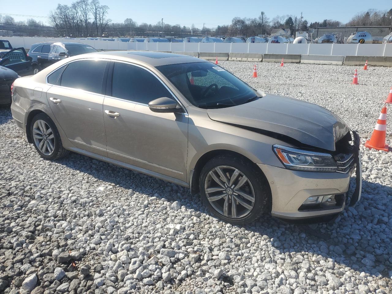 Photo 3 VIN: 1VWCS7A34GC027250 - VOLKSWAGEN PASSAT 