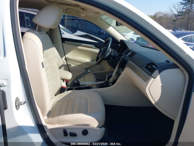 Photo 4 VIN: 1VWCS7A36GC028495 - VOLKSWAGEN PASSAT 