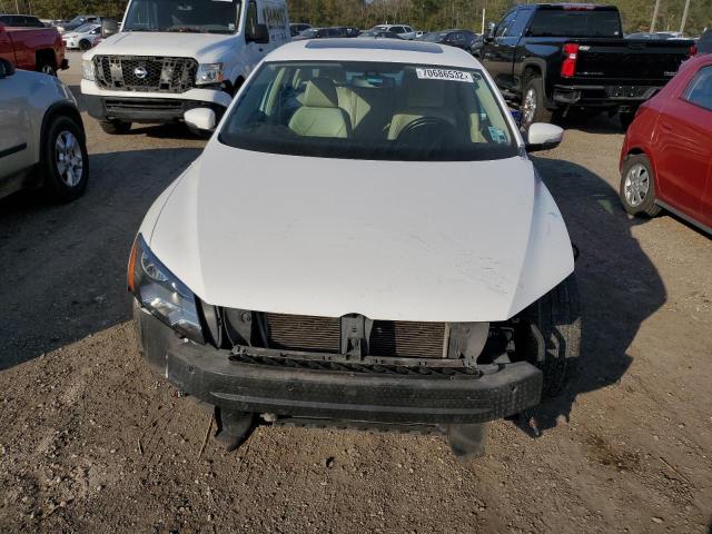 Photo 4 VIN: 1VWCS7A39FC038596 - VOLKSWAGEN PASSAT 