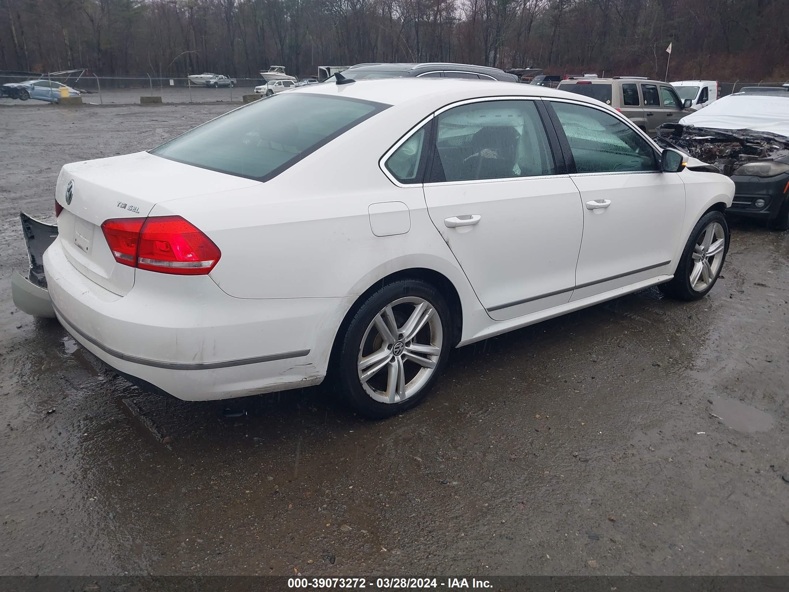 Photo 3 VIN: 1VWCS7A3XEC001278 - VOLKSWAGEN PASSAT 