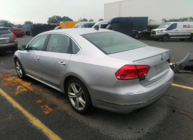 Photo 2 VIN: 1VWCT7A30FC117765 - VOLKSWAGEN PASSAT 