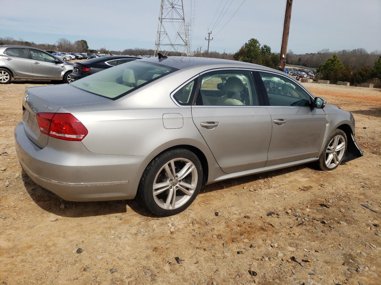 Photo 2 VIN: 1VWCT7A31EC075766 - VOLKSWAGEN PASSAT 