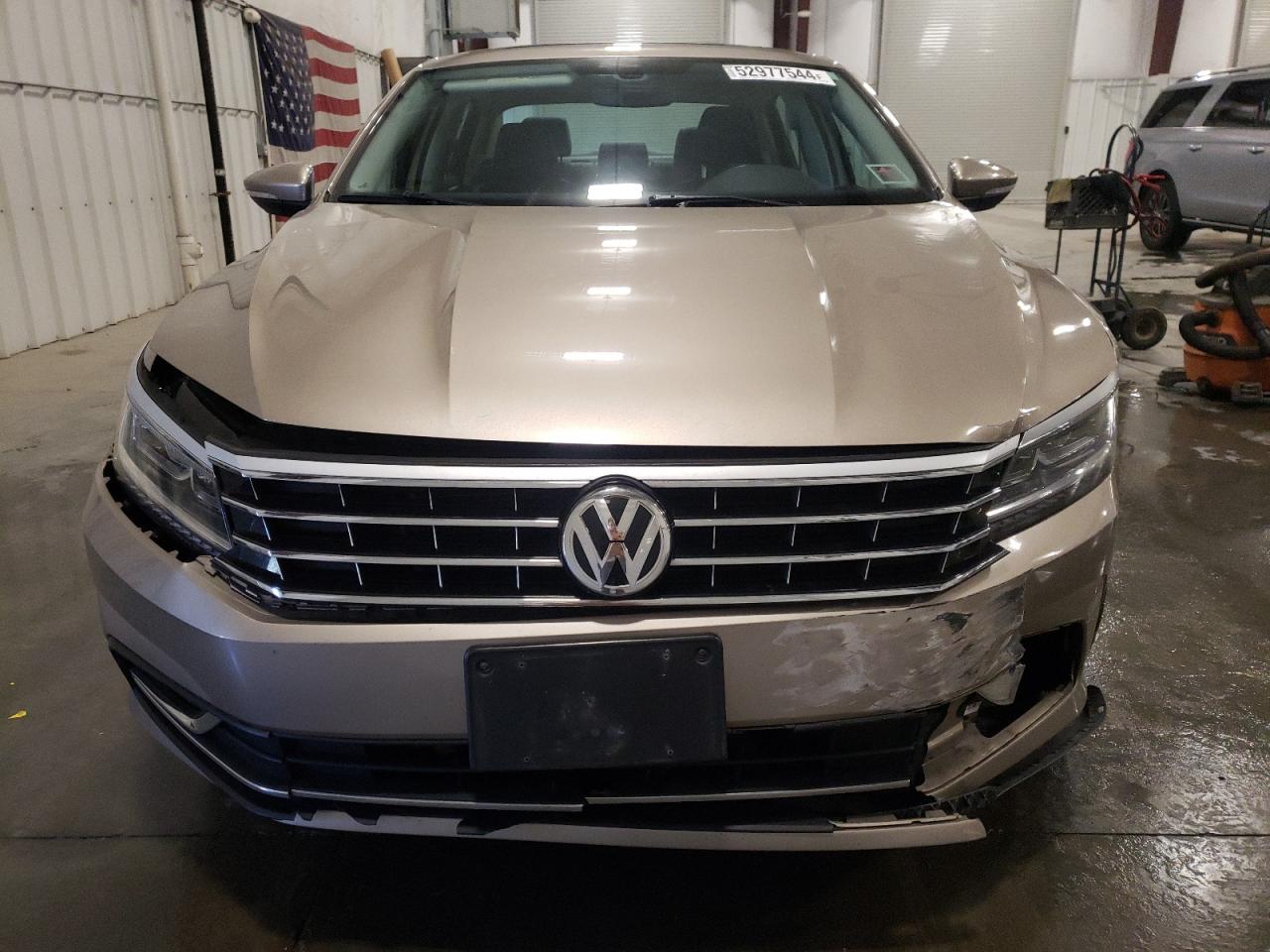 Photo 4 VIN: 1VWCT7A38GC065447 - VOLKSWAGEN PASSAT 