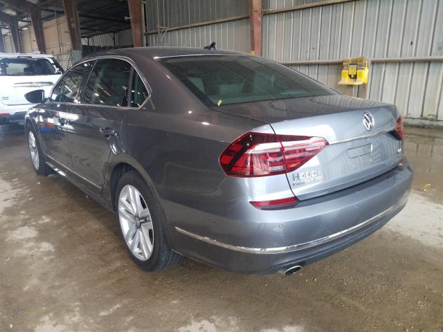 Photo 2 VIN: 1VWCT7A38HC068673 - VOLKSWAGEN PASSAT 