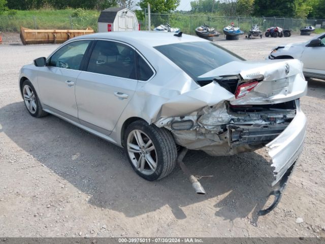 Photo 2 VIN: 1VWCV7A30FC012329 - VOLKSWAGEN PASSAT 