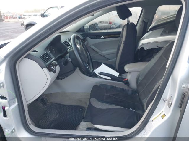 Photo 4 VIN: 1VWCV7A30FC085765 - VOLKSWAGEN PASSAT 