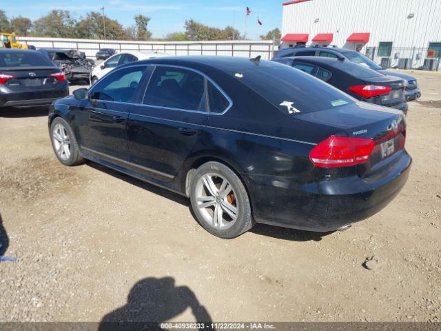 Photo 2 VIN: 1VWCV7A31FC057263 - VOLKSWAGEN PASSAT 