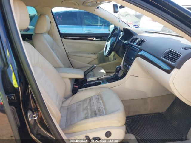 Photo 4 VIN: 1VWCV7A31FC057263 - VOLKSWAGEN PASSAT 