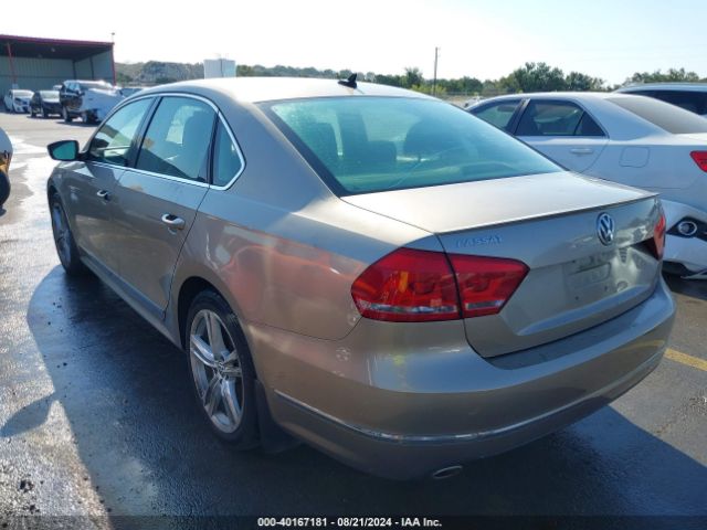 Photo 2 VIN: 1VWCV7A32FC041136 - VOLKSWAGEN PASSAT 