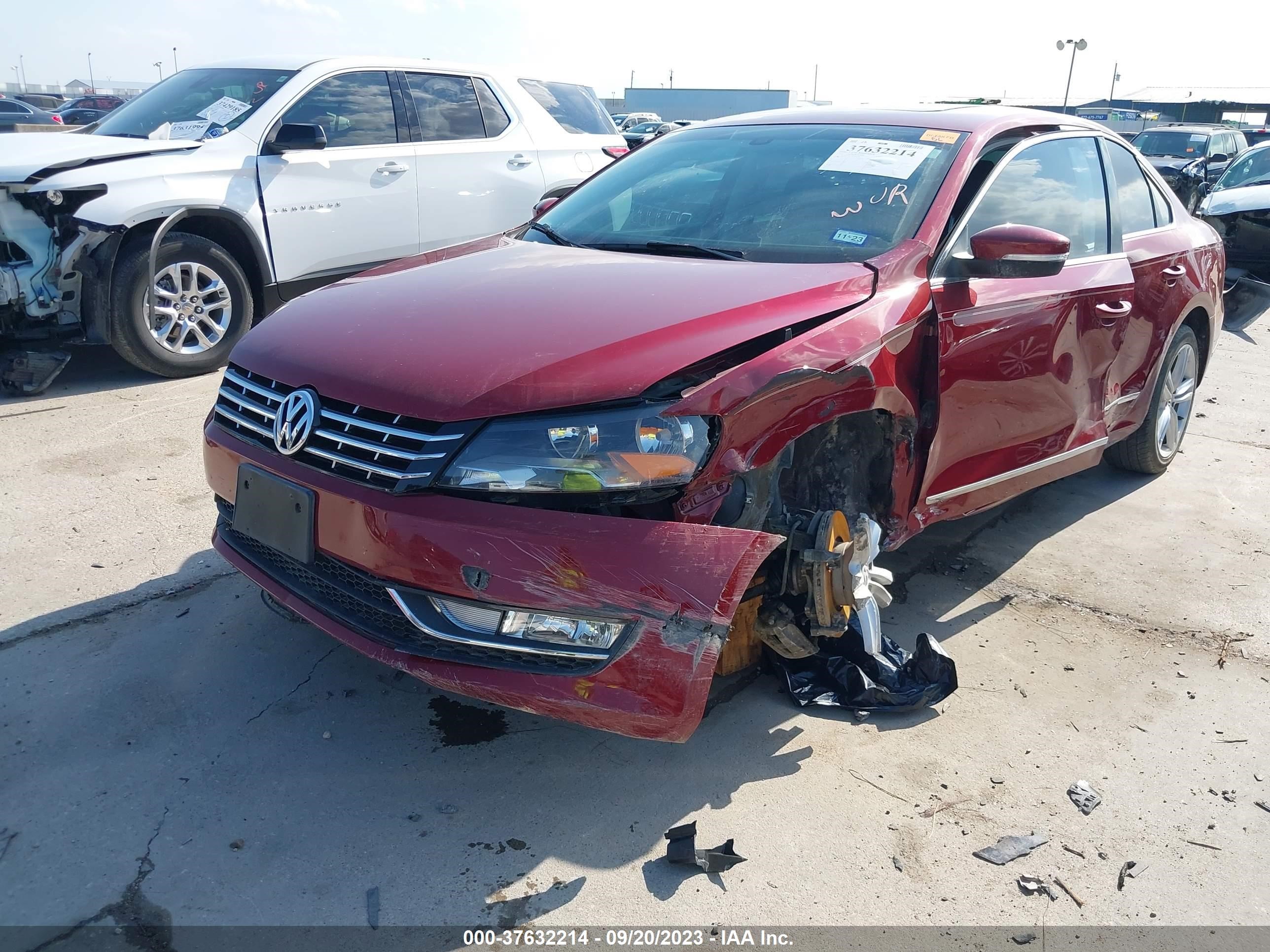 Photo 5 VIN: 1VWCV7A32FC103179 - VOLKSWAGEN PASSAT 