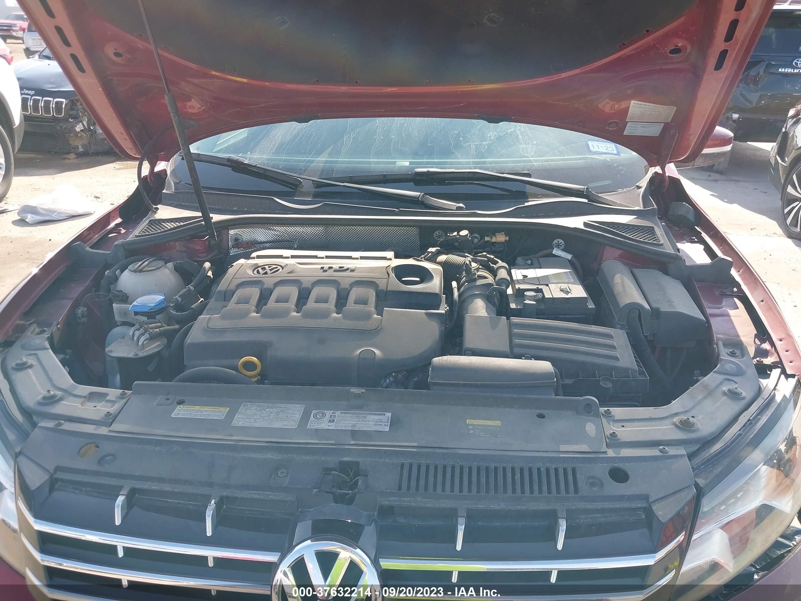 Photo 9 VIN: 1VWCV7A32FC103179 - VOLKSWAGEN PASSAT 