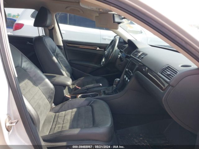 Photo 4 VIN: 1VWCV7A34FC074204 - VOLKSWAGEN PASSAT 