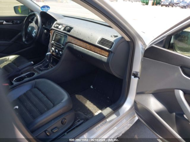 Photo 4 VIN: 1VWCV7A35FC083686 - VOLKSWAGEN PASSAT 