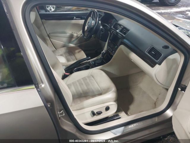 Photo 4 VIN: 1VWCV7A37FC052195 - VOLKSWAGEN PASSAT 