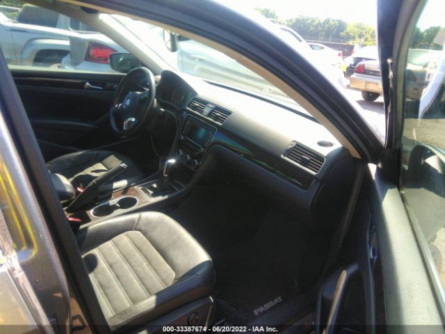 Photo 4 VIN: 1VWCV7A38FC004561 - VOLKSWAGEN PASSAT 