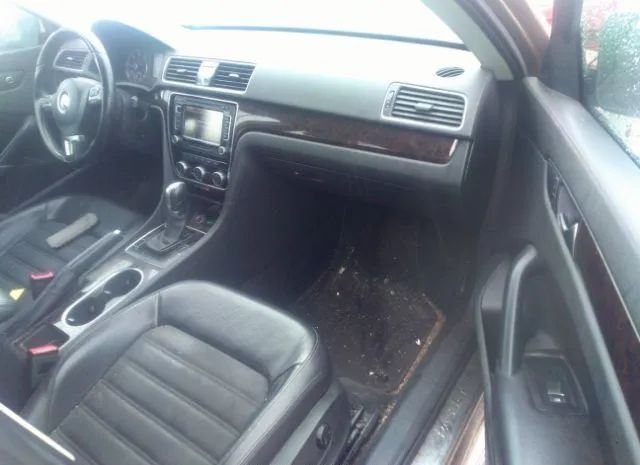 Photo 4 VIN: 1VWCV7A38FC042579 - VOLKSWAGEN PASSAT 