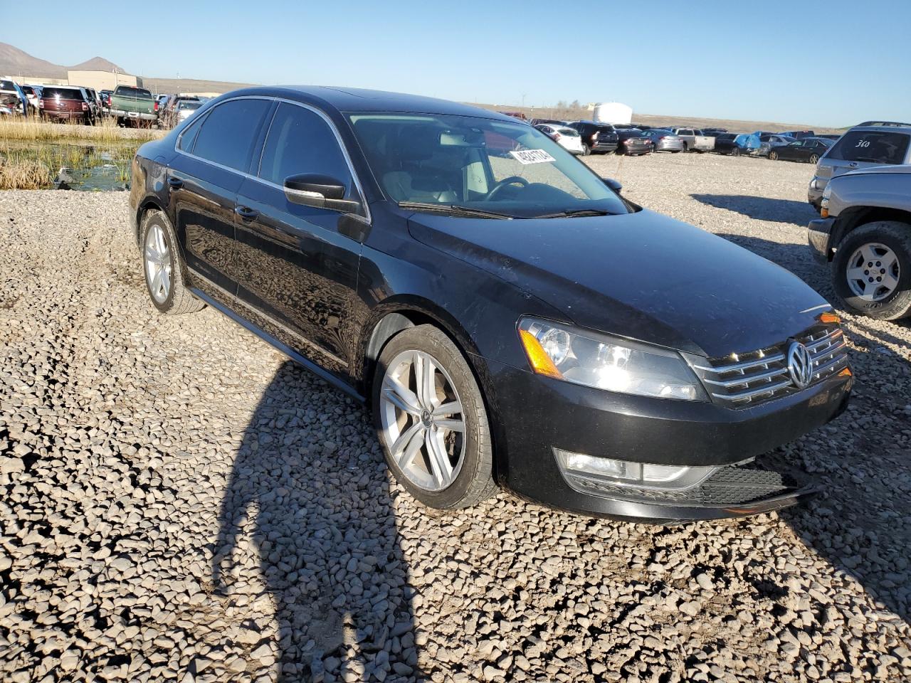 Photo 3 VIN: 1VWCV7A38FC094066 - VOLKSWAGEN PASSAT 