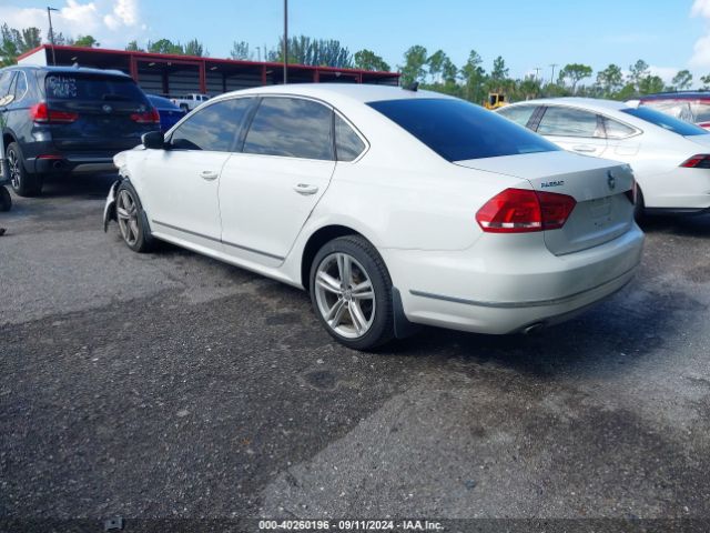 Photo 2 VIN: 1VWCV7A39FC010465 - VOLKSWAGEN PASSAT 