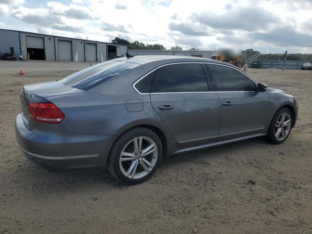 Photo 2 VIN: 1VWCV7A39FC013737 - VOLKSWAGEN PASSAT SEL 