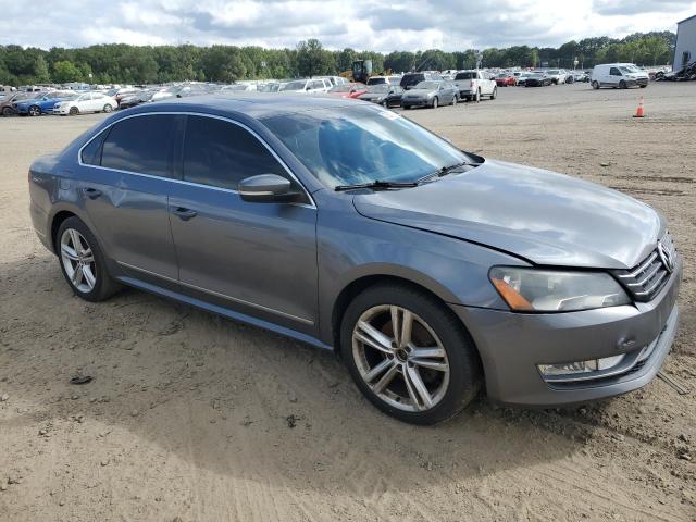 Photo 3 VIN: 1VWCV7A39FC013737 - VOLKSWAGEN PASSAT SEL 