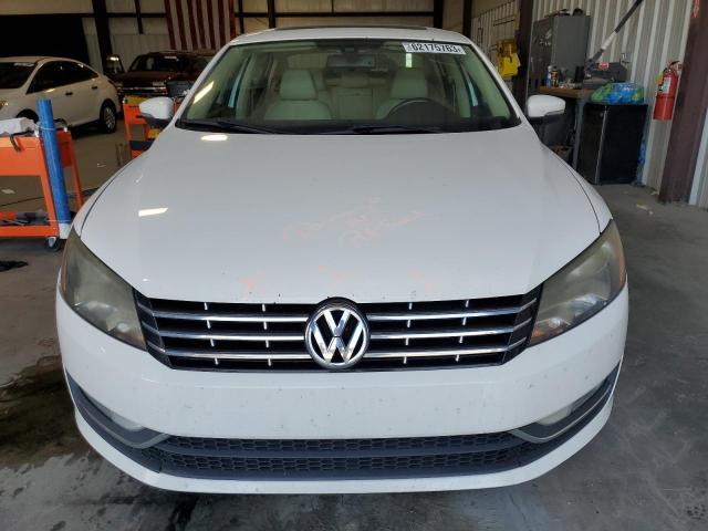 Photo 4 VIN: 1VWCV7A39FC061299 - VOLKSWAGEN PASSAT 