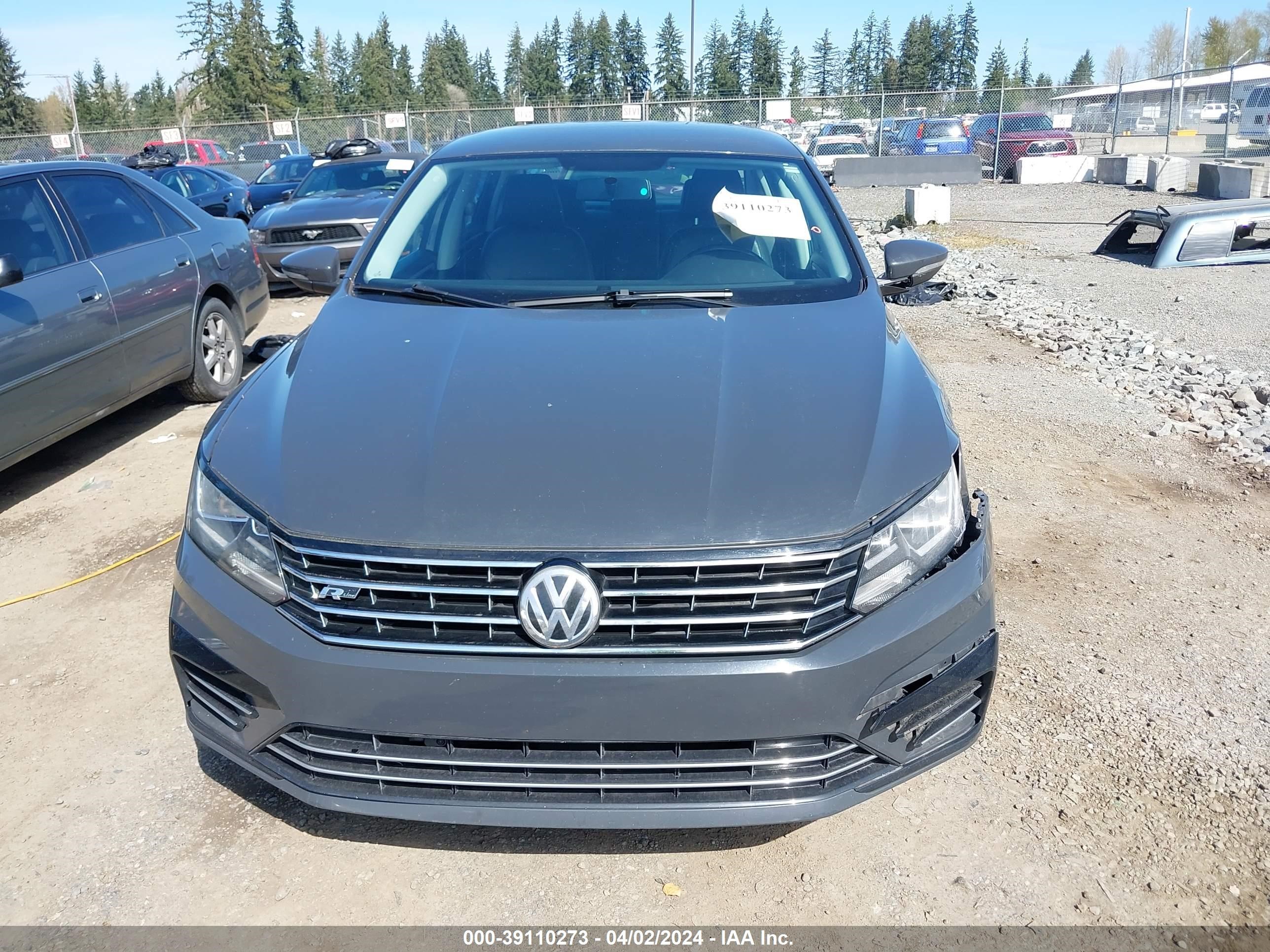 Photo 11 VIN: 1VWDT7A30HC013414 - VOLKSWAGEN PASSAT 