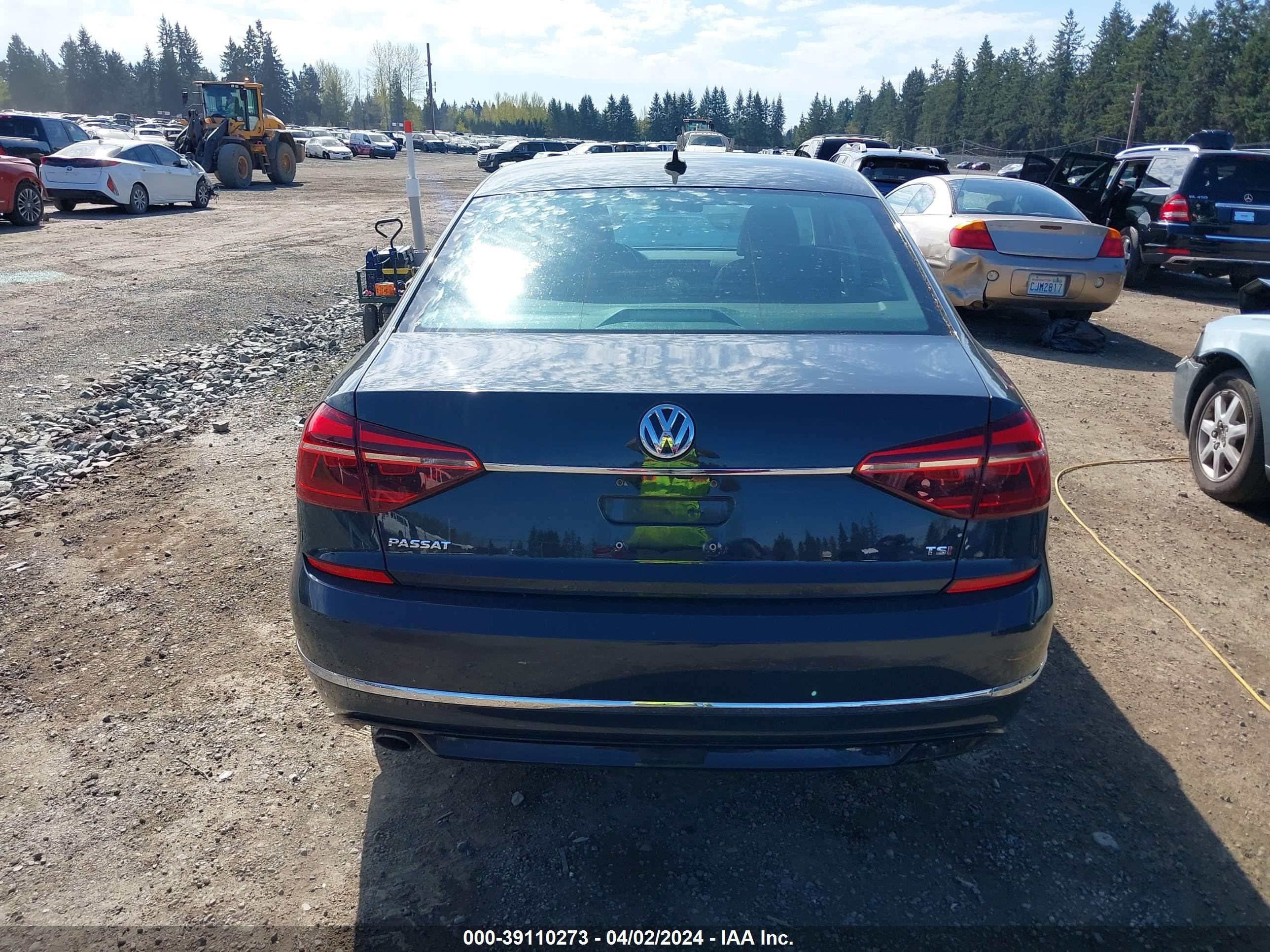 Photo 15 VIN: 1VWDT7A30HC013414 - VOLKSWAGEN PASSAT 