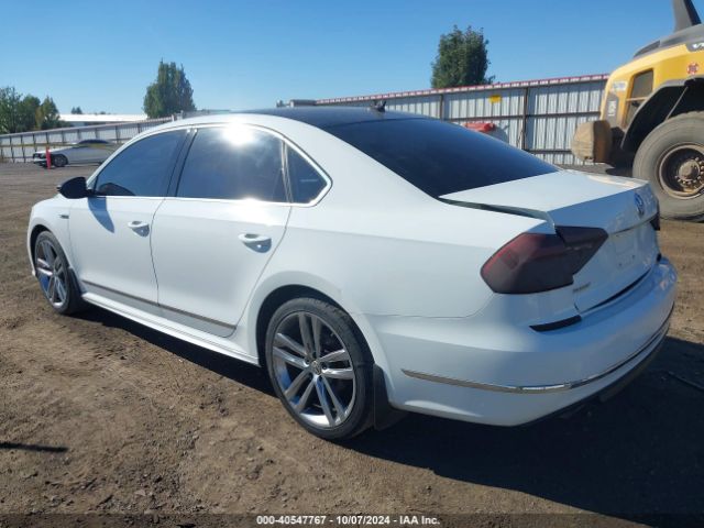 Photo 2 VIN: 1VWDT7A30HC084709 - VOLKSWAGEN PASSAT 