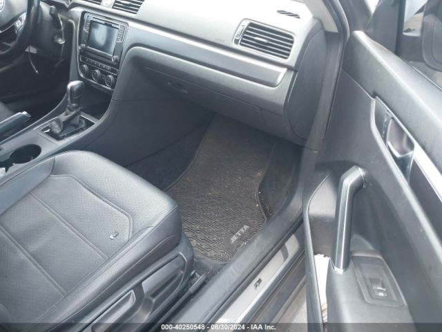 Photo 4 VIN: 1VWDT7A31HC033347 - VOLKSWAGEN PASSAT 