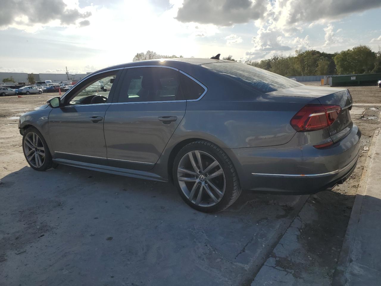 Photo 1 VIN: 1VWDT7A31HC073864 - VOLKSWAGEN PASSAT 