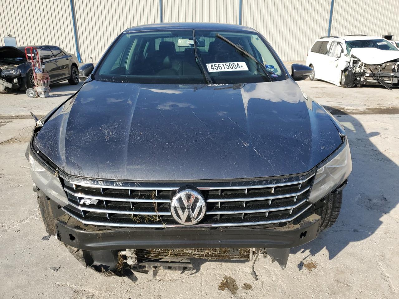 Photo 4 VIN: 1VWDT7A31HC073864 - VOLKSWAGEN PASSAT 