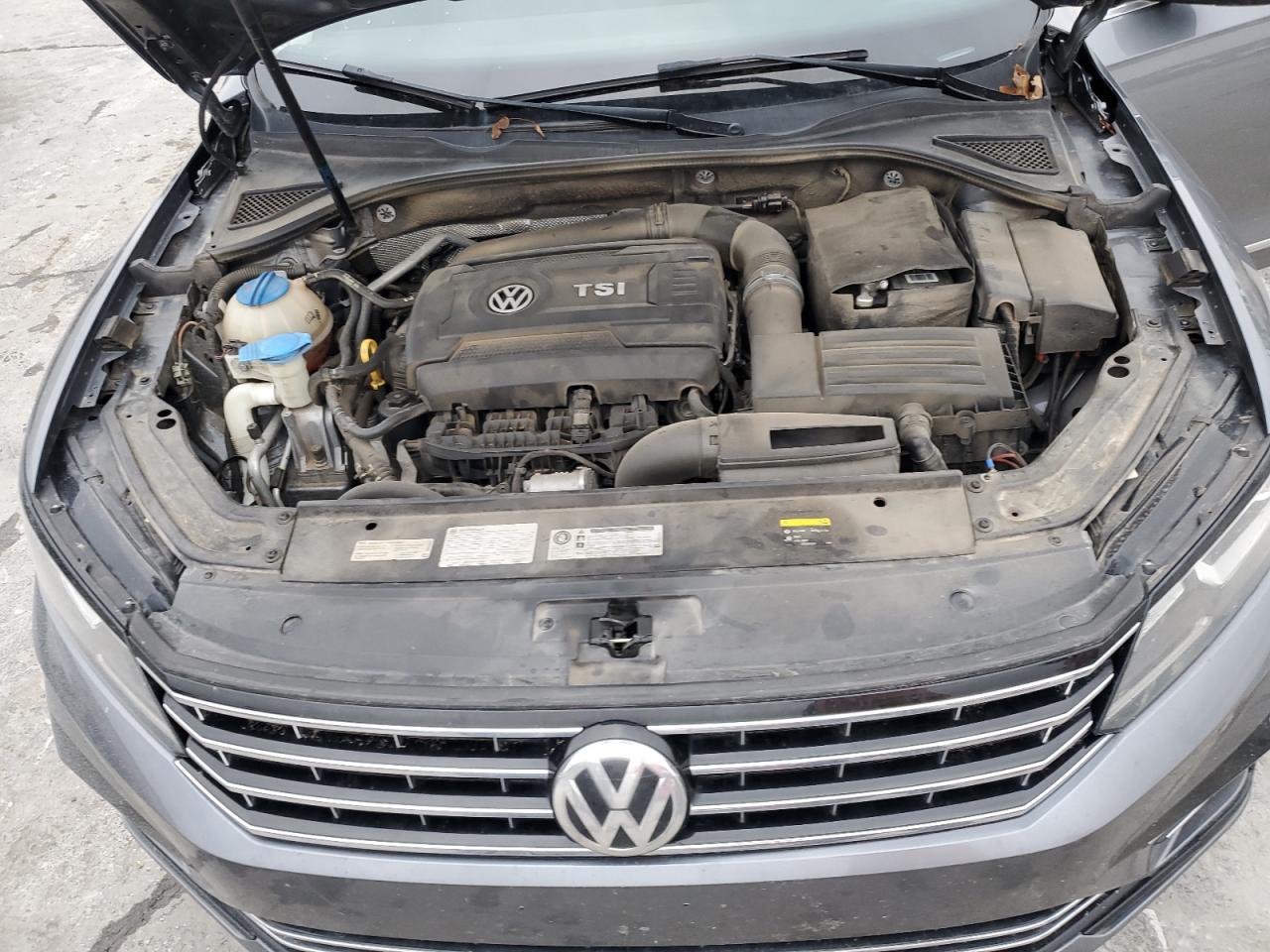 Photo 10 VIN: 1VWDT7A32HC056006 - VOLKSWAGEN PASSAT 