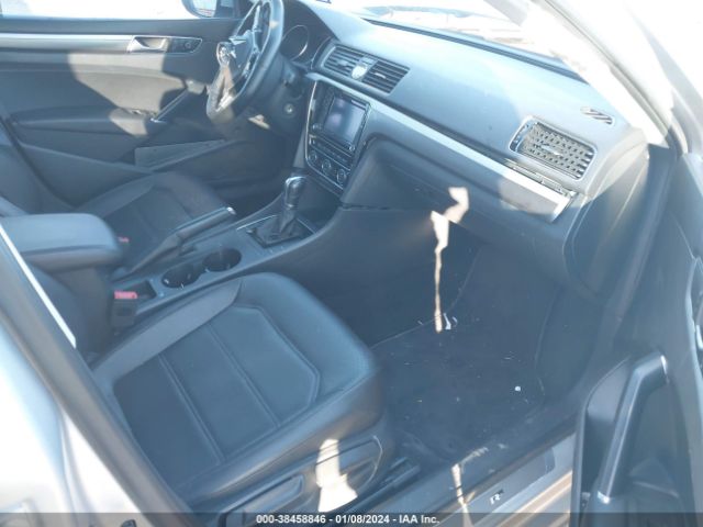 Photo 4 VIN: 1VWDT7A33HC042082 - VOLKSWAGEN PASSAT 