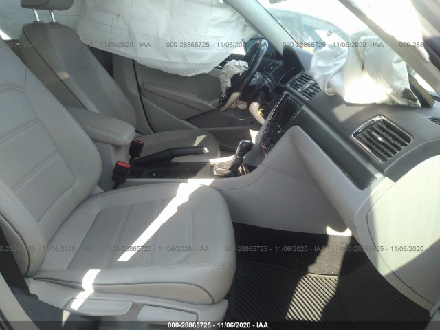 Photo 4 VIN: 1VWDT7A34HC045945 - VOLKSWAGEN PASSAT 